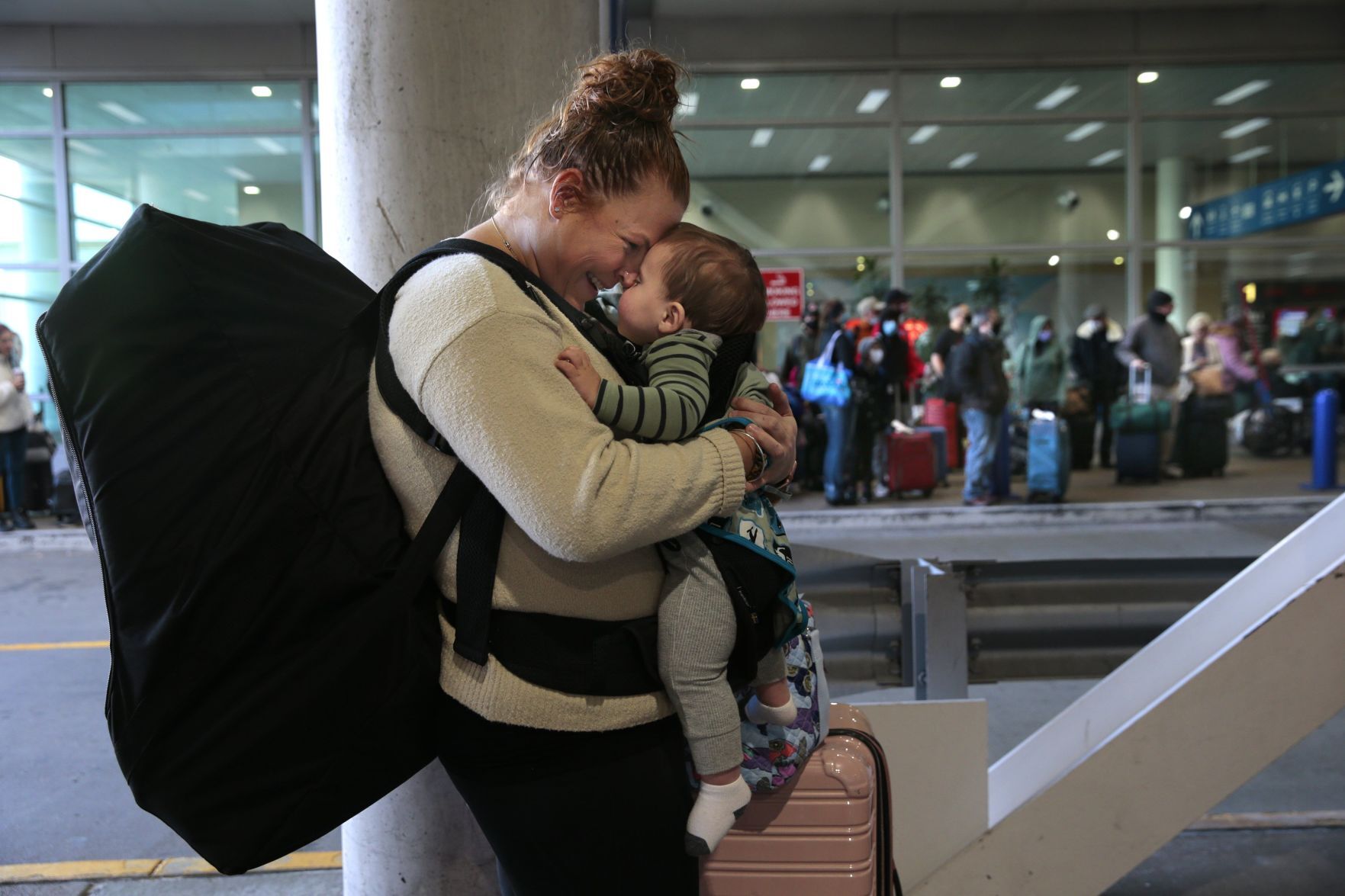 Thanksgiving travelers on the move